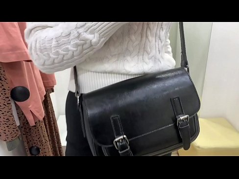 ❤️ Masturbarea în public a tinerei târfe FeralBerry cu un dildo în cabina de probă ️❌  at porn ro.porngifer.ru ❌